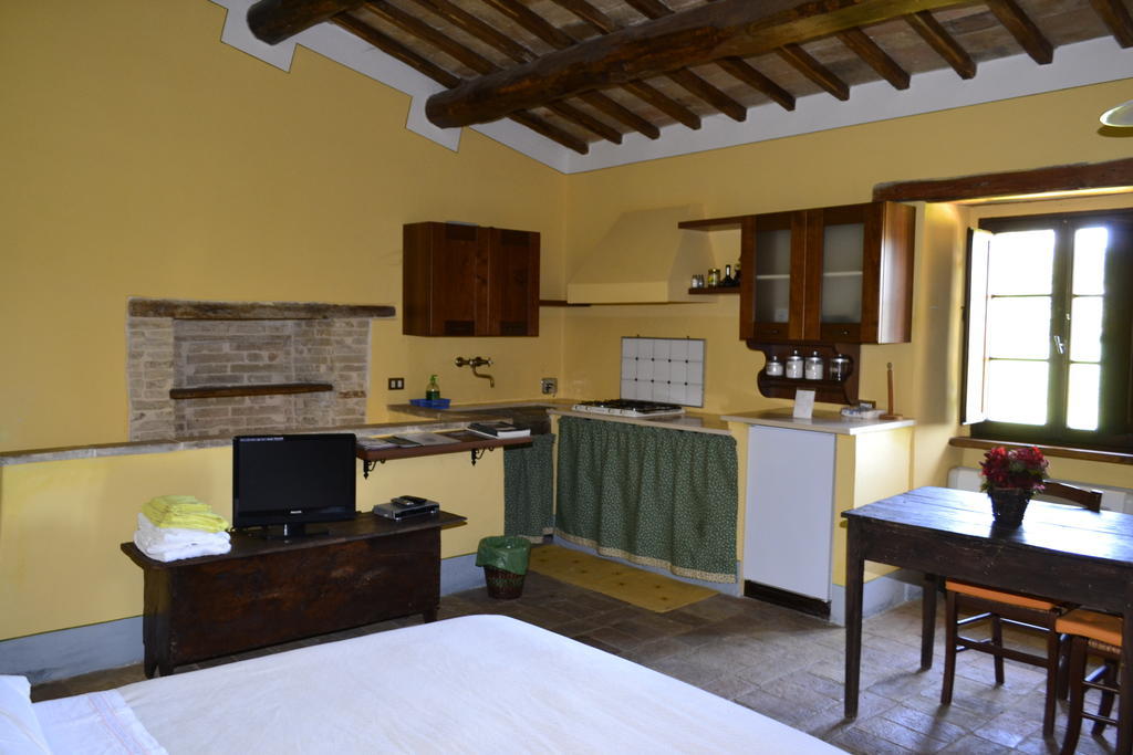 Locanda Rovicciano Guest House Castel Ritaldi Room photo