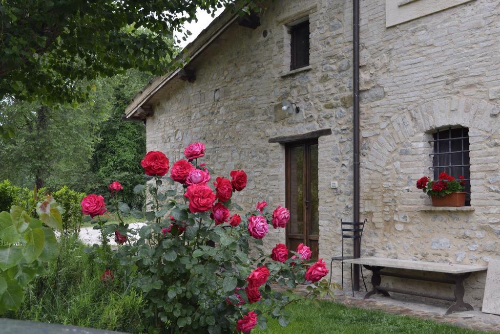 Locanda Rovicciano Guest House Castel Ritaldi Exterior photo