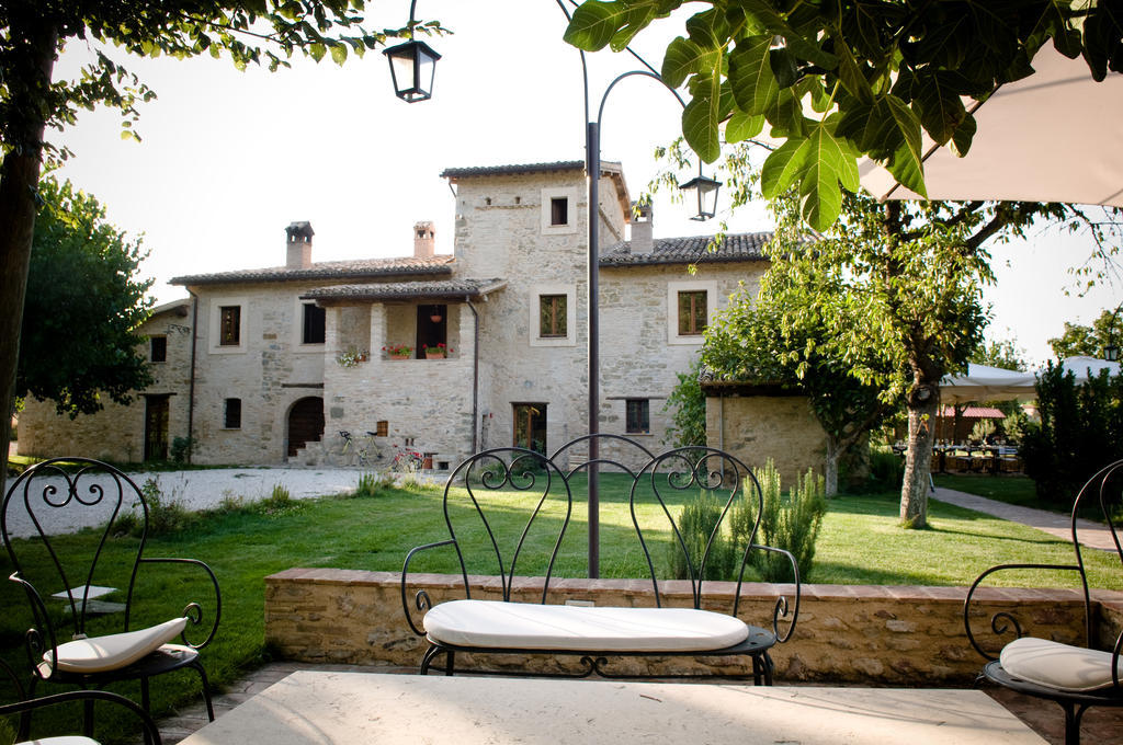 Locanda Rovicciano Guest House Castel Ritaldi Exterior photo