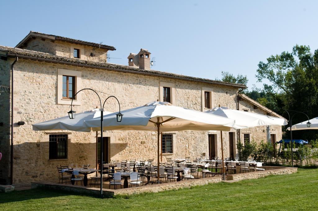 Locanda Rovicciano Guest House Castel Ritaldi Exterior photo