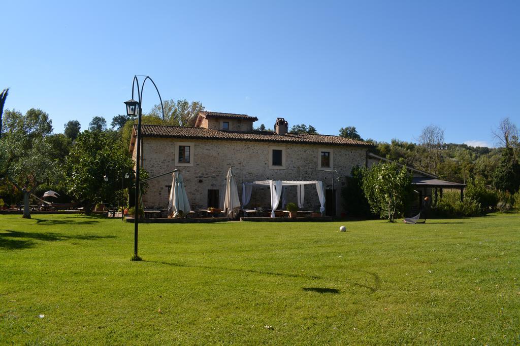 Locanda Rovicciano Guest House Castel Ritaldi Exterior photo